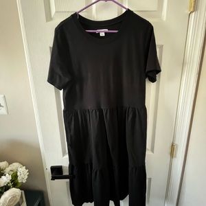 Amazon Essentials dress. No tag, but never worn other than to try on.